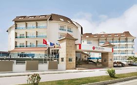 Ramada Side 4*